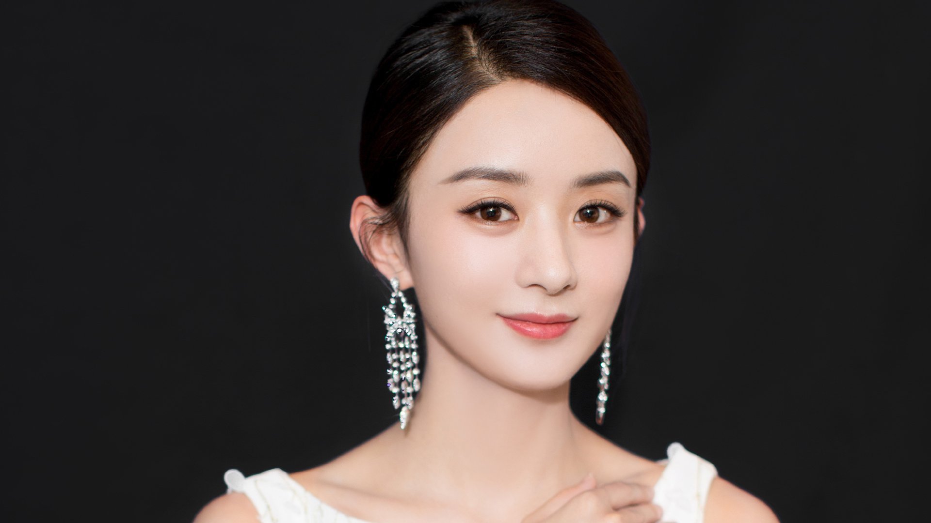 开云体育-“伊万·戈梅斯的强大攻击力与完美配合，为美洲狮队带来持续的胜利动力”